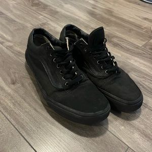 BLACK VANS OLD SKOOL SHOE